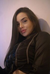 Ketlin Groisman: From personal overcoming to bre » PopSize UK