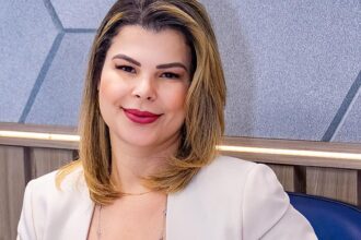 Dr. Elisangela Ribeiro