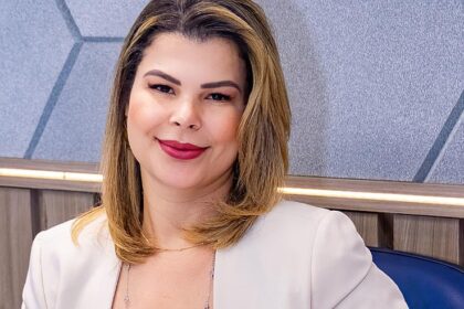 Dr. Elisangela Ribeiro