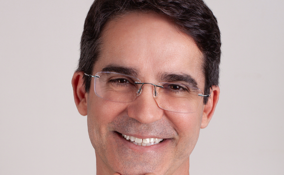 Lucianno Di Mendonça (Estúdio Laurene Paranhos)