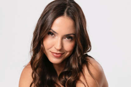 Julia Mendes
