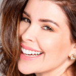 Nádia Figueiredo (Versatile)