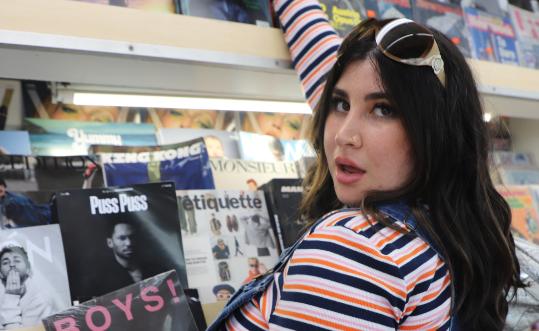 Hillary Lewis (Lauren Davidi)