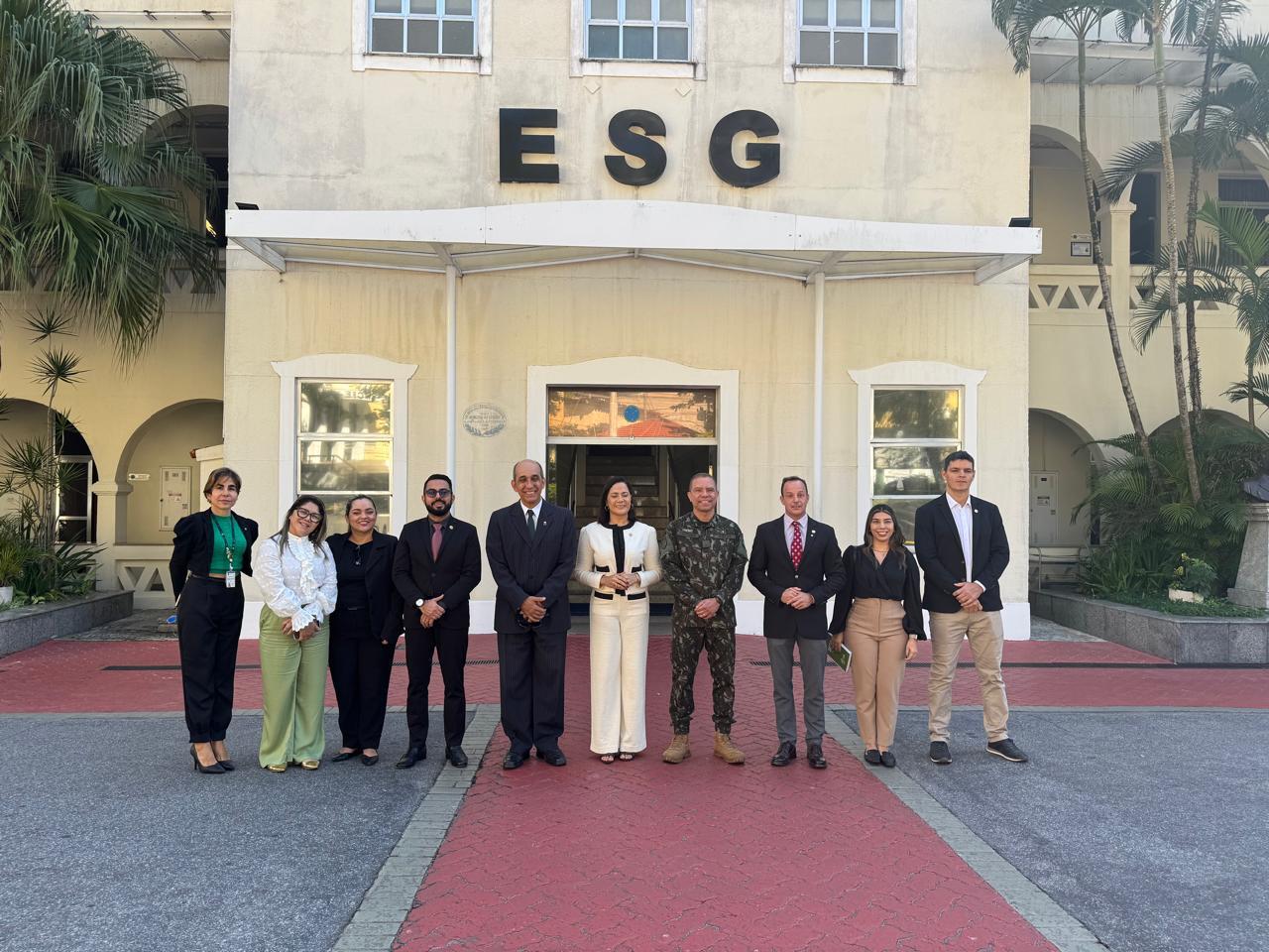 Vice-Governor Mailza Assis Strengthens Ties at Brazil’s War College