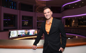 Kash Hovey (Amy Graves)