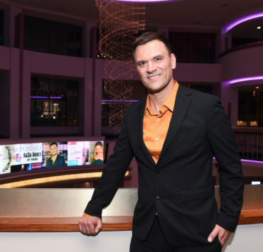 Kash Hovey (Amy Graves)