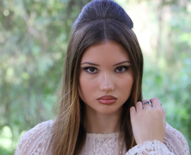 Sophia Lima (Liza Anderson)